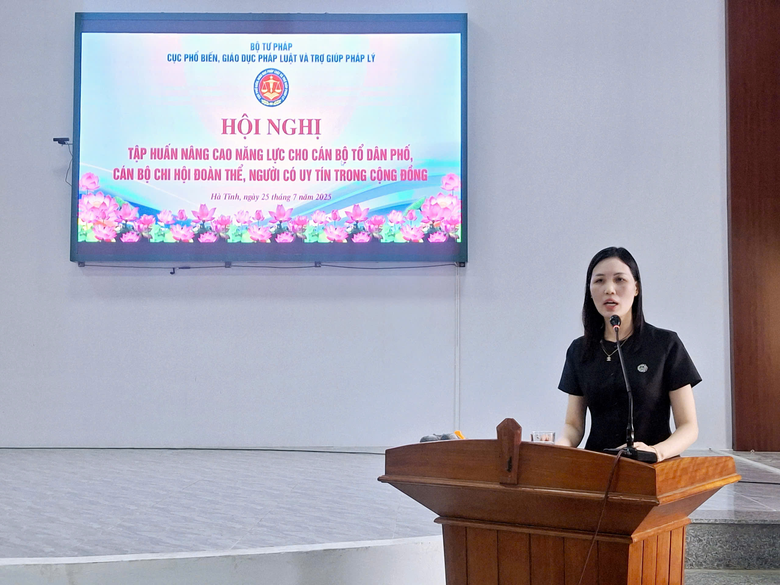 Tập huấn nâng cao năng lực cho cán bộ tổ dân phố, cán bộ chi hội đoàn thể, người có uy tín trong cộng đồng