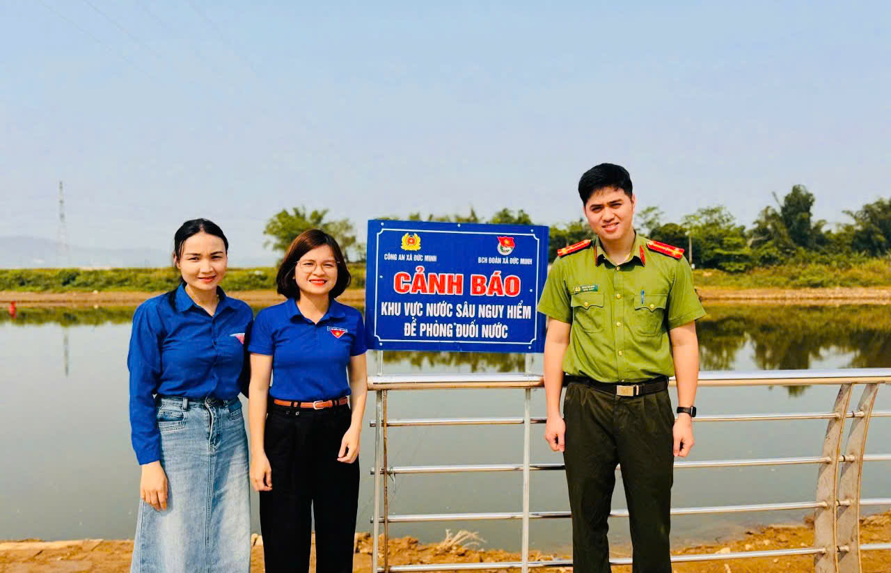 Lắp đặt biển cảnh báo đuối nước tại các điểm nguy hiểm