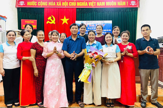 Hội LHPN xã Đức Minh ra mắt Câu lạc bộ "Gia đình số", lan tỏa chuyển đổi số từ mỗi gia đình 