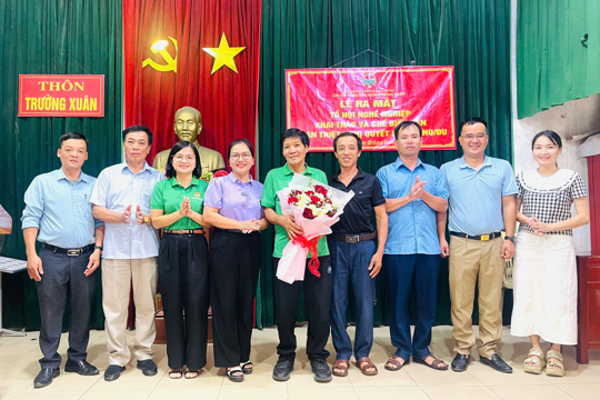 63 hội viên nông dân Trường Xuân tham gia Tổ hội nghề nghiệp Khai thác, chế biến hến