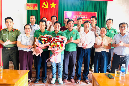 Ra mắt “Câu lạc bộ Nông dân số” tại thôn Trường Sơn