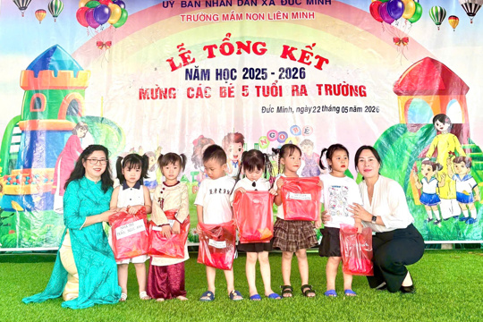 Rộn ràng lễ tổng kết năm học và trao thưởng tại các trường học xã Đức Minh