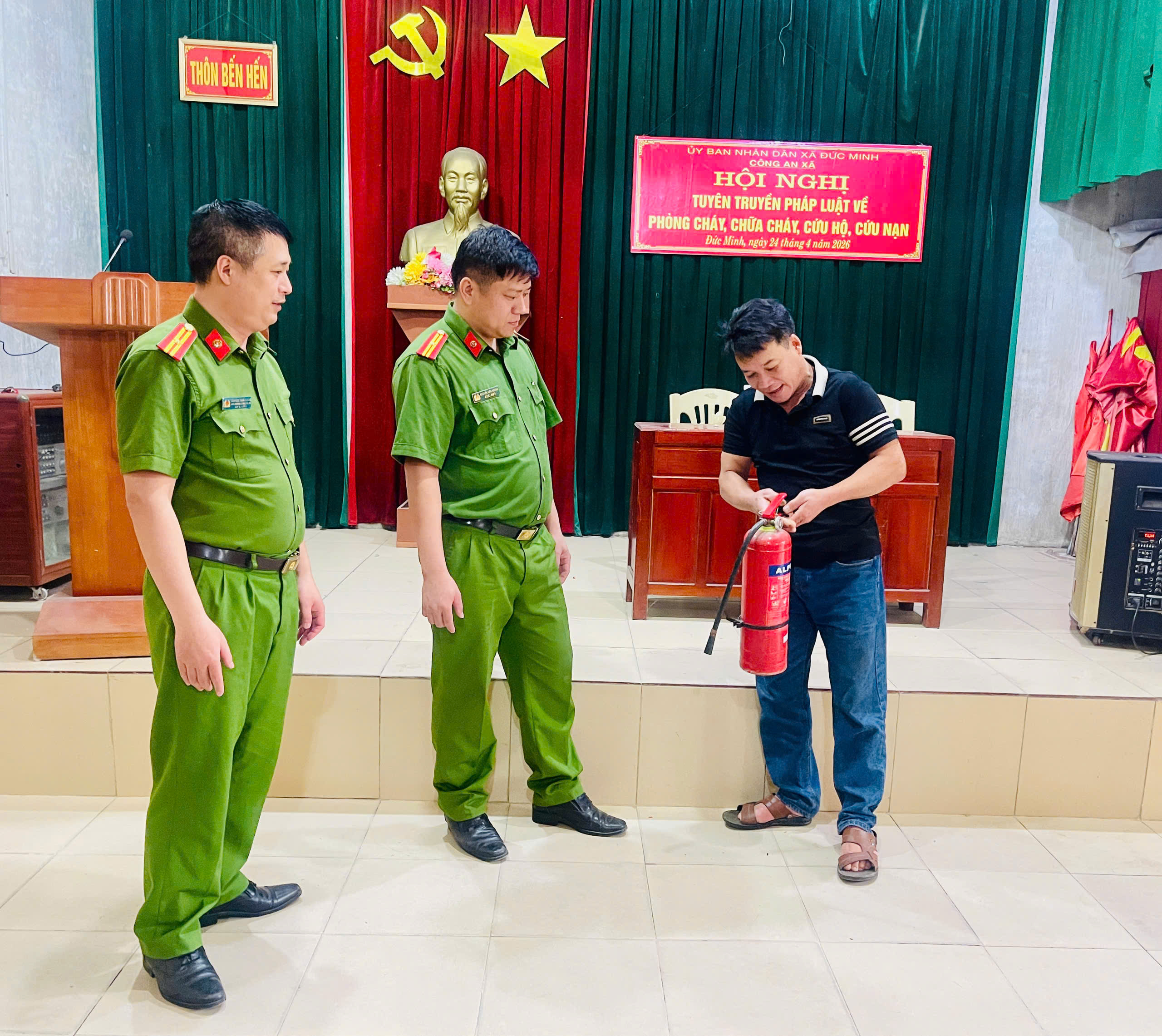 Đẩy mạnh tuyên truyền, nâng cao kiến thức, kỹ năng PCCC cho các hộ làng nghề Bến Hến