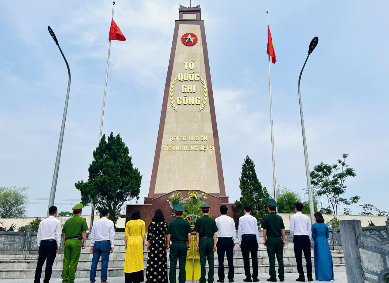 NTLS huỵen.jpg