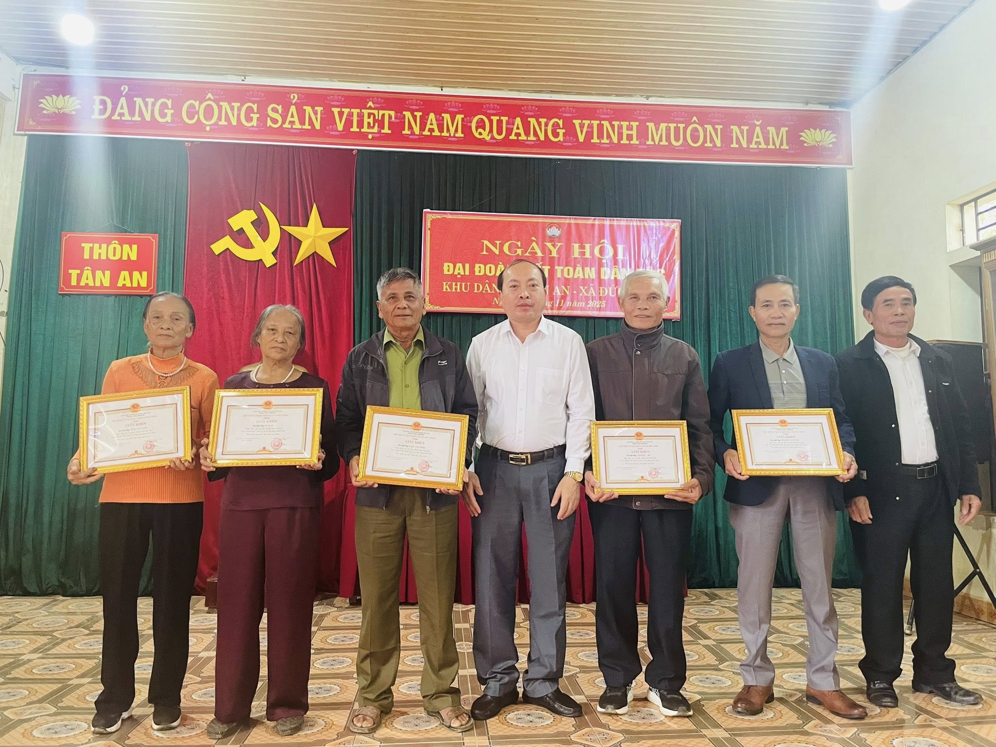 HƯỞNG ỨNG NGÀY TRUYỀN THỐNG MẶT TRẬN TỔ QUỐC VIỆT NAM (18/11) 