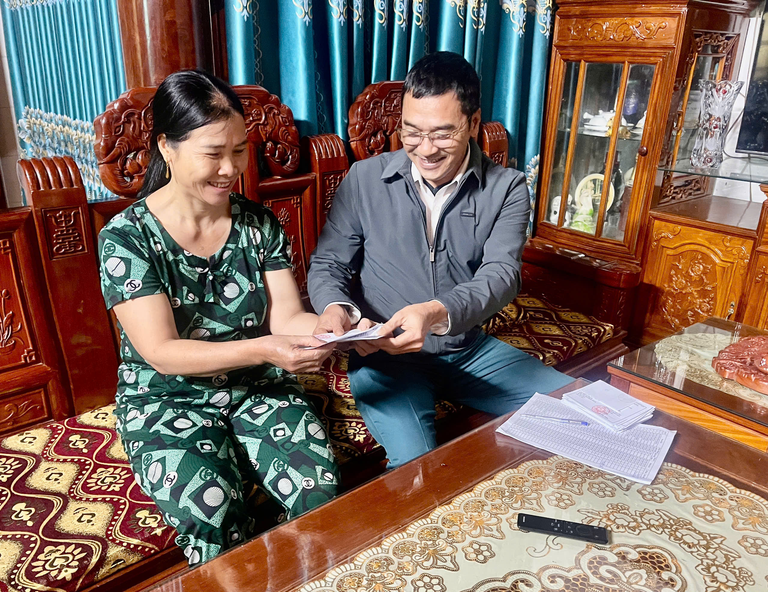 Đức Minh triển khai phát thẻ cử tri đến từng công dân